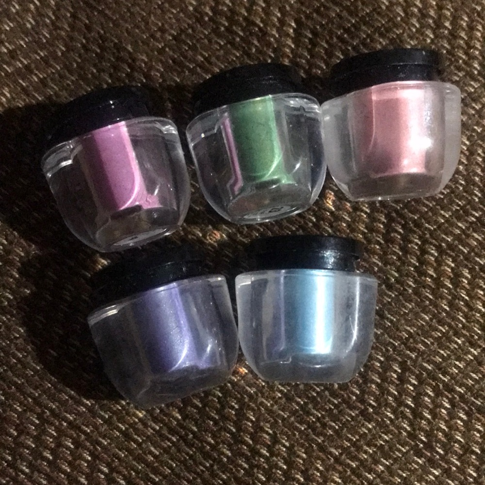 Bissu single eyeshadow